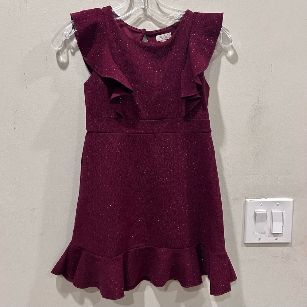ZENZI Girls MAROON Dress with Sparkles ruffles.
Size 7-8